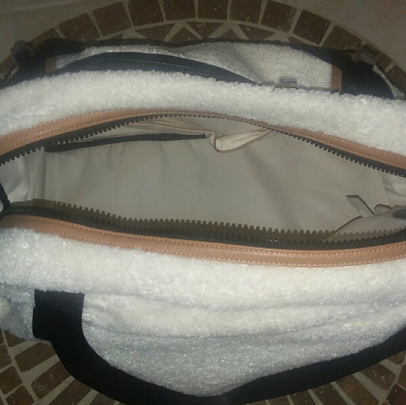 FAUX SHEARLING WEEKENDER TRAVEL BAG Sz XL - Picture 3 of 7